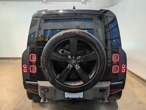 2024 Land Rover Defender 110 P525 Carpathian Edition