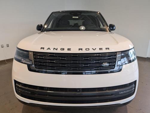 2025 Land Rover Range Rover P400 SE