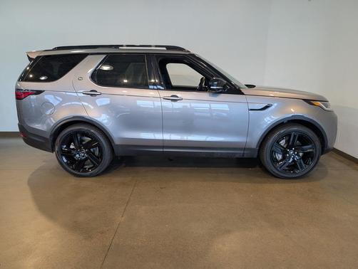 2025 Land Rover Discovery P300 S