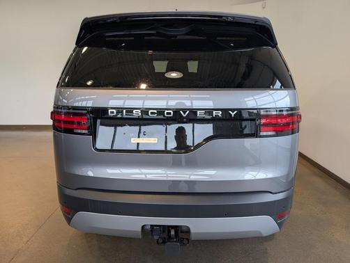 2025 Land Rover Discovery P300 S