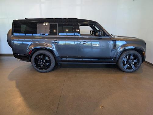 2026 Land Rover Defender V8