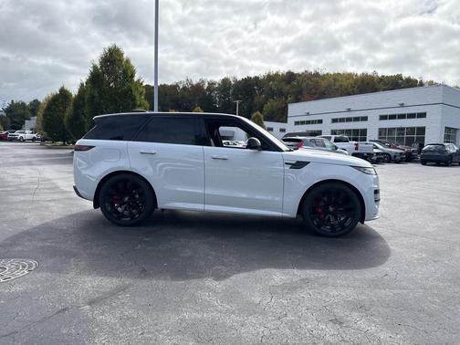 2023 Land Rover Range Rover Sport SE