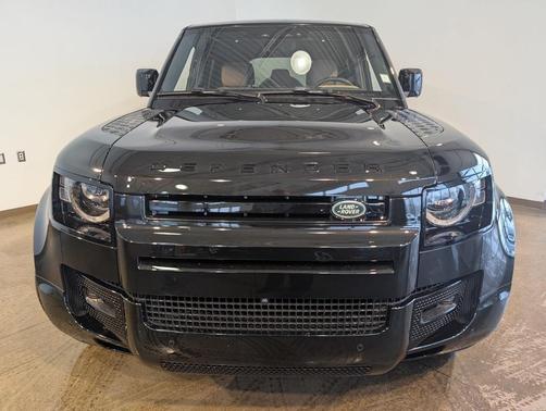 Santorini Black Metallic 2025 Land Rover Defender 110 P500 X-Dynamic SE