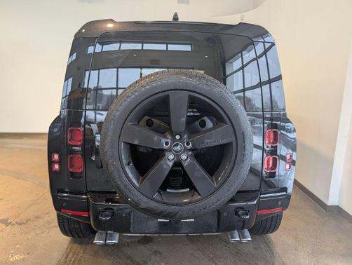 2025 Land Rover Defender 110 P500 X-Dynamic SE