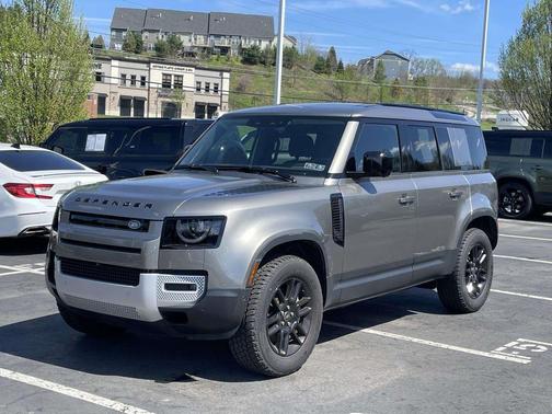 Silicon Silver Premium Metallic 2025 Land Rover Defender 110 P300