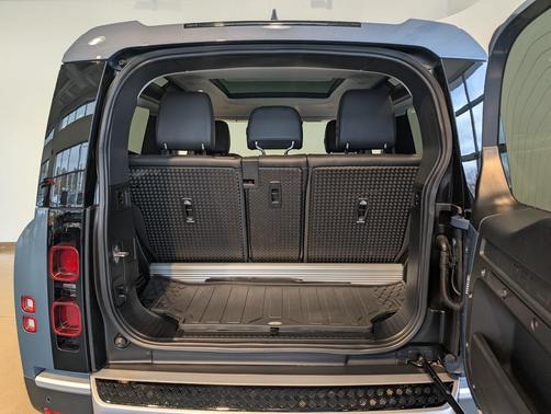 2023 Land Rover Defender 90 S