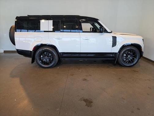 2025 Land Rover Defender 130 P400 X-Dynamic SE