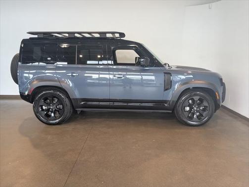 2023 Land Rover Defender 110 X-Dynamic SE