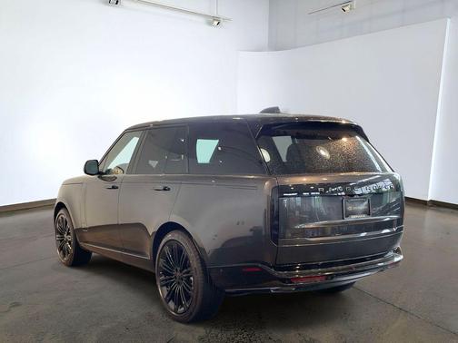 Grey 2026 Land Rover Range Rover P400 SE