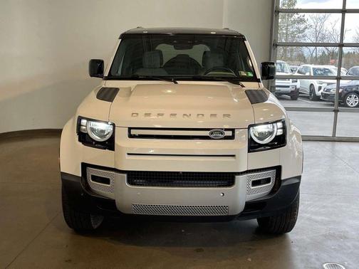 Fuji White 2023 Land Rover Defender 110 S