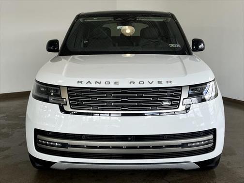 2025 Land Rover Range Rover P400 SE