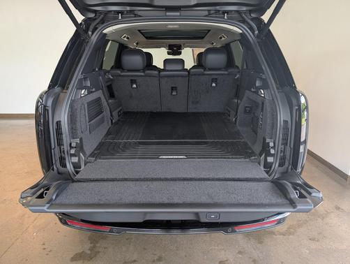 2025 Land Rover Range Rover P400 SE 7 Seat