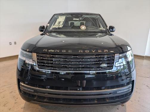 2025 Land Rover Range Rover P400 SE 7 Seat