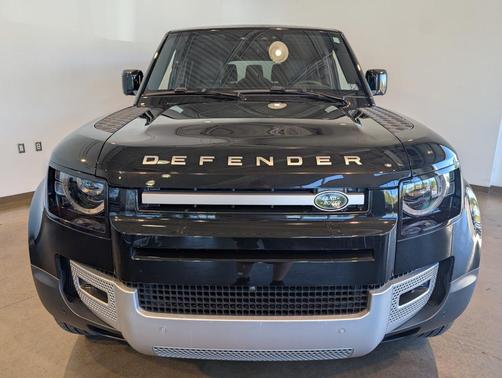 2023 Land Rover Defender 130 SE