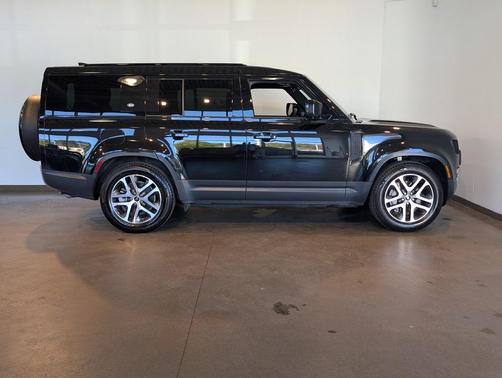 2023 Land Rover Defender 130 SE