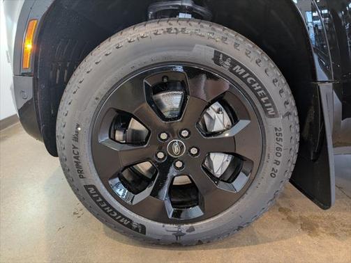 2025 Land Rover Defender 90 P400 X-Dynamic SE
