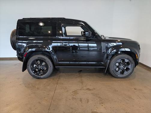 2025 Land Rover Defender 90 P400 X-Dynamic SE