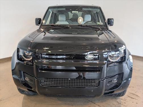 2025 Land Rover Defender 90 P400 X-Dynamic SE
