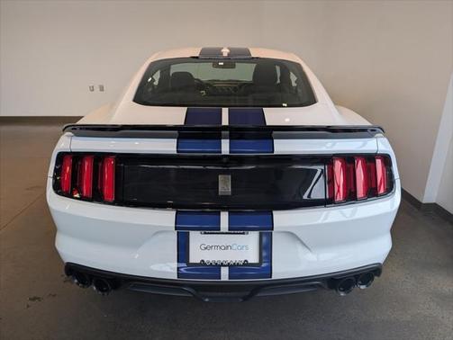 2016 Ford Shelby GT350 Base
