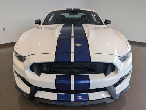 2016 Ford Shelby GT350 Base