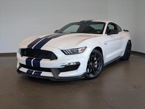 2016 Ford Shelby GT350 Base