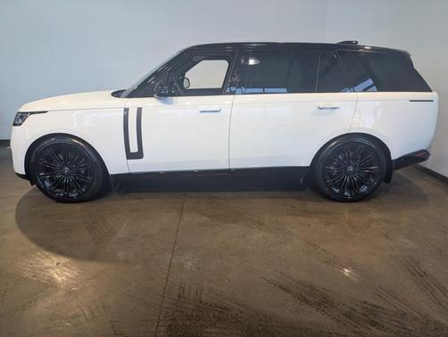 Fuji White 2025 Land Rover Range Rover P530 SE 7 Seat