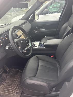 2025 Land Rover Range Rover P530 SE 7 Seat