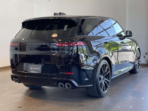 Obsidian Black SV Bespoke Ultra Metallic Gloss 2024 Land Rover Range Rover Sport SV Edition One Obsidian Black