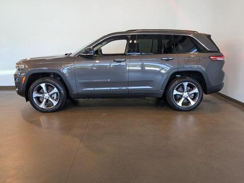 2022 Jeep Grand Cherokee 4xe Base