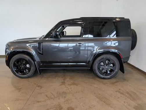 2025 Land Rover Defender 90 P400 X-Dynamic SE