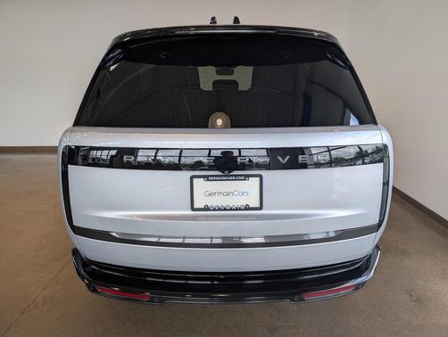 2025 Land Rover Range Rover P400 SE 7 Seat