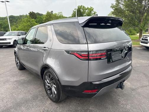 2022 Land Rover Discovery P360 S R-Dynamic