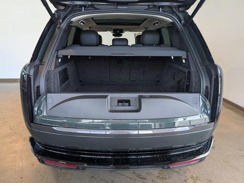2025 Land Rover Range Rover P400 SE