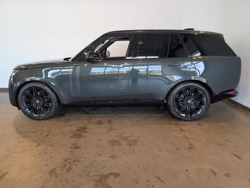 2025 Land Rover Range Rover P400 SE