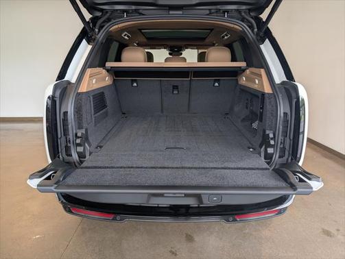 2025 Land Rover Range Rover P530 SE