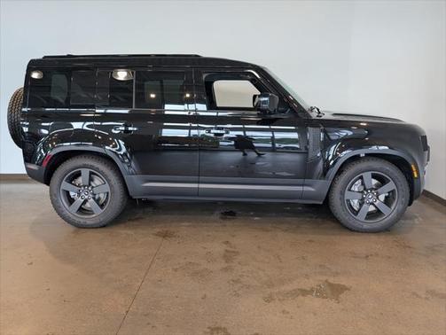 2025 Land Rover Defender 110 P400 S