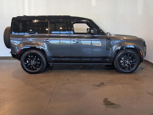 2023 Land Rover Defender 110 X-Dynamic SE
