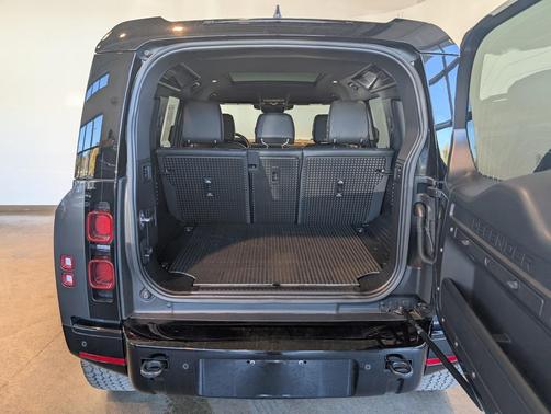 2023 Land Rover Defender 110 X-Dynamic SE