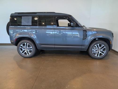 2025 Land Rover Defender 110 P400 S