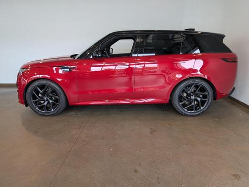2025 Land Rover Range Rover Sport SE