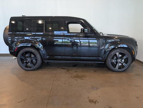2024 Land Rover Defender 110 V8