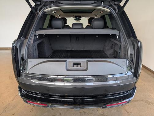 2025 Land Rover Range Rover P530 SE