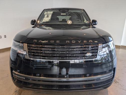 2025 Land Rover Range Rover P530 SE