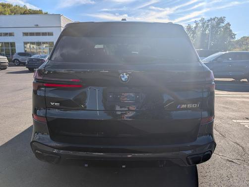 2025 BMW X5 M60i