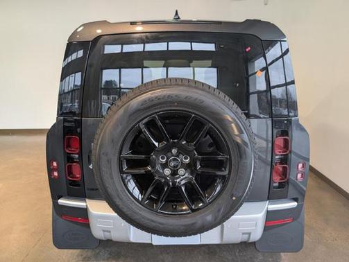 2025 Land Rover Defender 90 P300 S