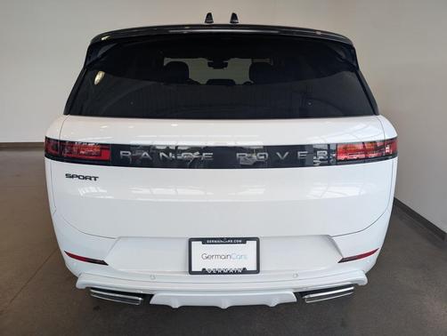 2025 Land Rover Range Rover Sport SE