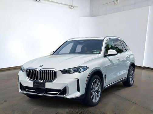 Alpine White 2024 BMW X5 xDrive40i