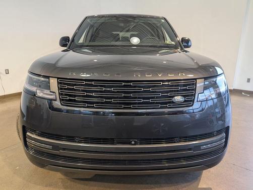 Carpathian Grey Premium Metallic 2024 Land Rover Range Rover P400 SE