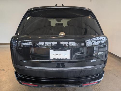 2023 Land Rover Range Rover P530 SE