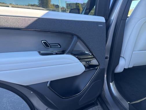 2024 Land Rover Range Rover Sport SE